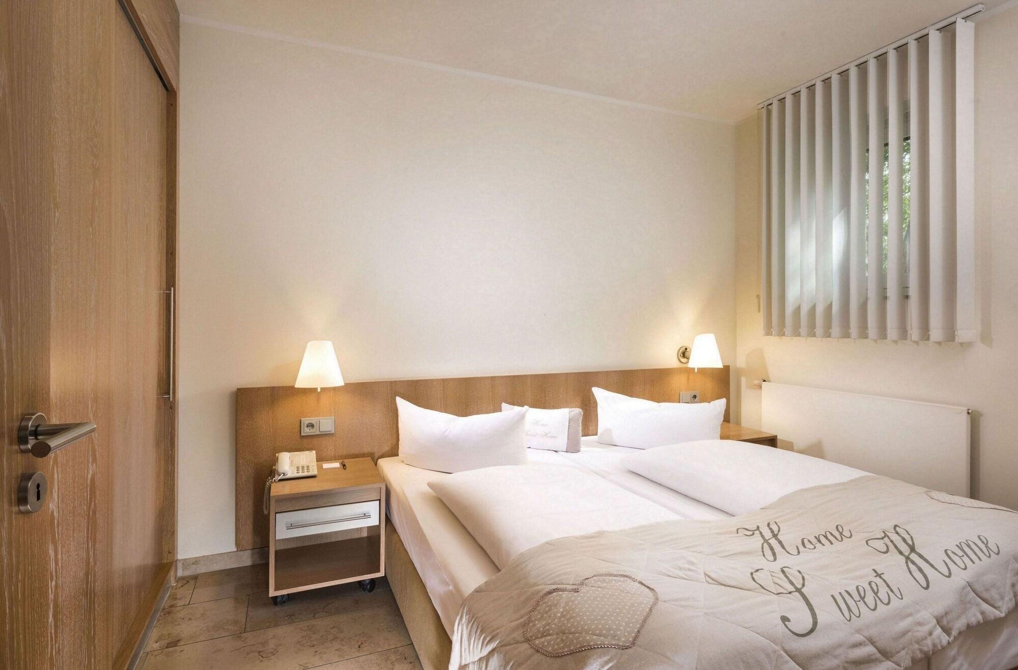 Westlife Apart Hotel Berlim Exterior foto